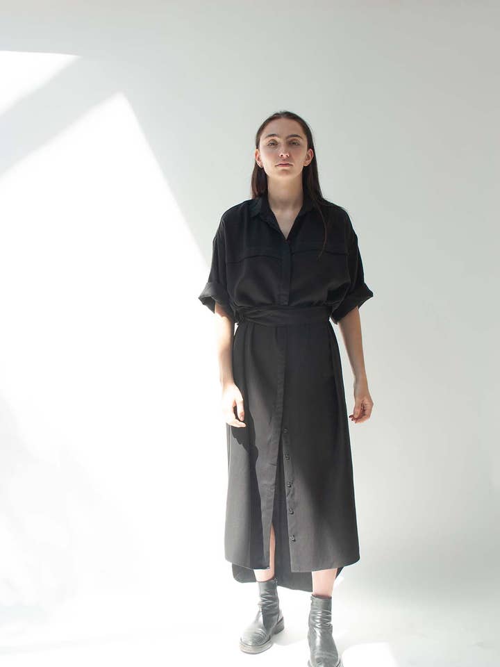 Dia Hemdblusenkleid aus 100 % Tencel für den Großhandel von Ida & Volta