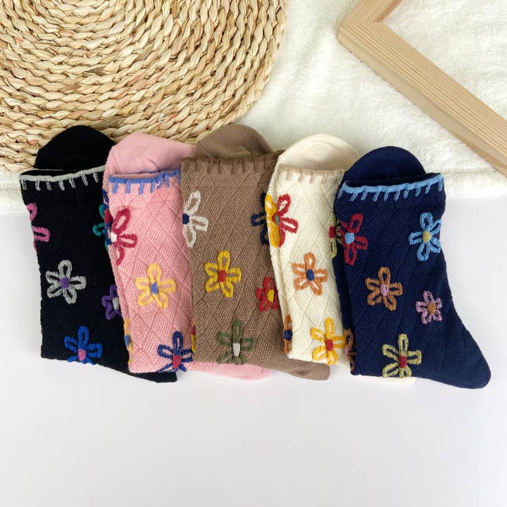SoapElenGlen - Wholesale Socks - Women's - Women's mid-calf floral socks1