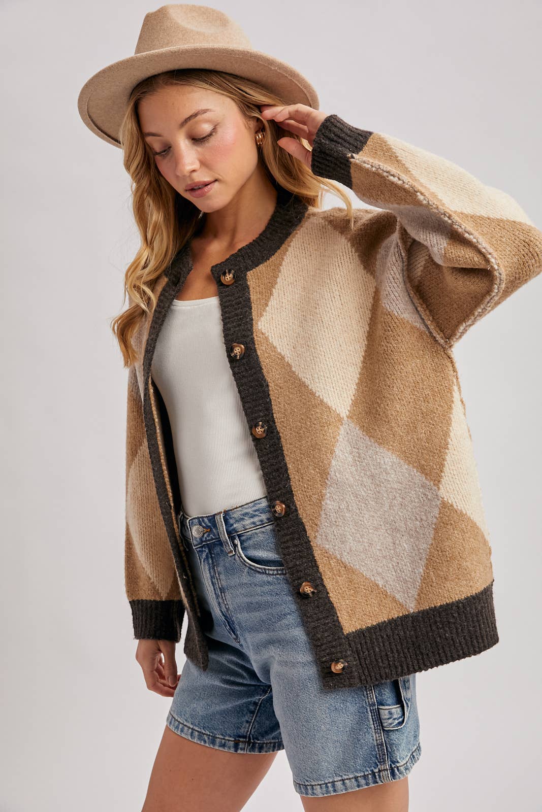 COMBO LATTE CARDIGAN EN MAILLE ARGYLE À BOUTONS en vente sur Faire1