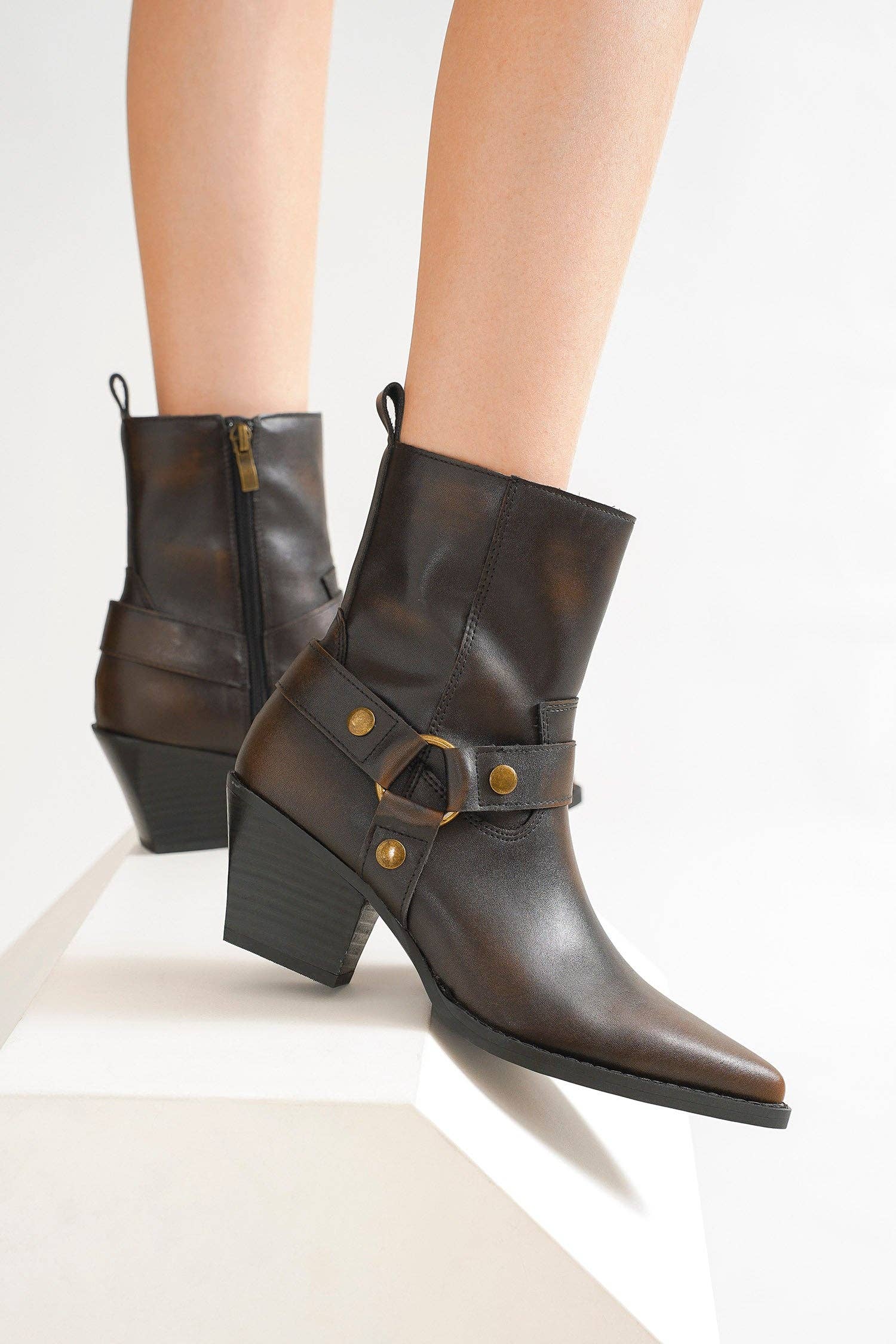 BEAST FASHION - Wholesale Cowboy Boots - Women's - VACA-06 Western Harness Boots10