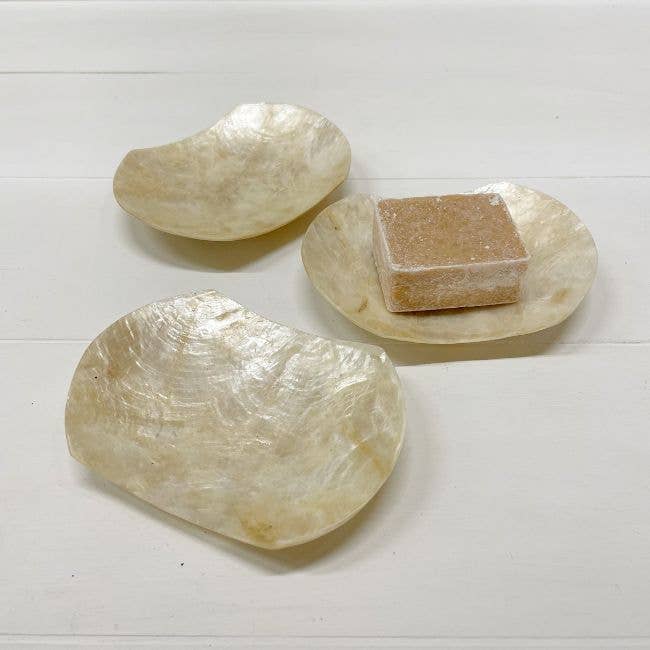 ByBazz – wholesale Decorative plate/dish/bowl – Schaaltje Schelp Capiz XS Goud4