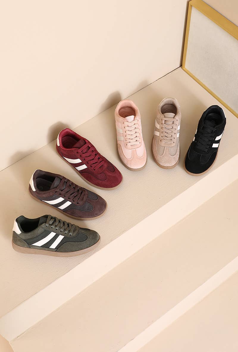 Joia Paris - Wholesale Lifestyle Sneakers - Women's - Lightweight and comfortable sneakers, ideal for everyday use B-661725