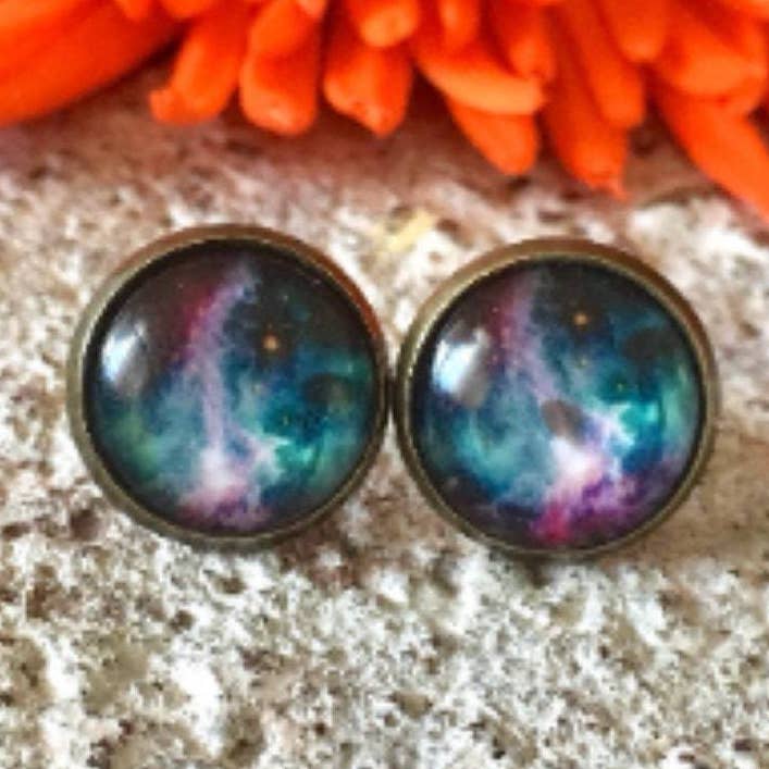 Orecchini Galaxy in oro, orecchini da 12 mm, orecchini scintillanti per la vendita all'ingrosso da parte di Polka Dot Drawer