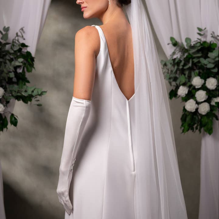 Theodora | Brudesilkeoperahandske for engroshandel hos Cornelia James