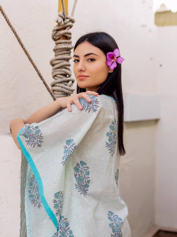 Enchanting Orchid Breeze Kaftan for wholesale by Offtheory