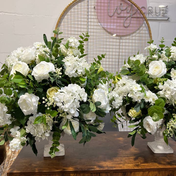 IVY CRUZ - Wholesale Artificial Flowers - Wedding Flower Urn, Church Flower Urn, Flower Centrepiece4