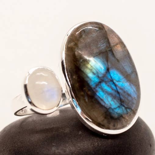 Sterling Silver Labradorite and Moonstone Ring for wholesale by Baizaar