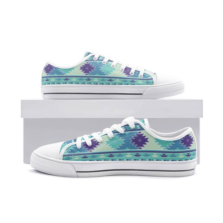 Oh Pote - Venta al por mayor Zapatillas urbanas - Unisex - Zapatos batik azules y morados - Zapatos unisex de lona con parte superior baja1