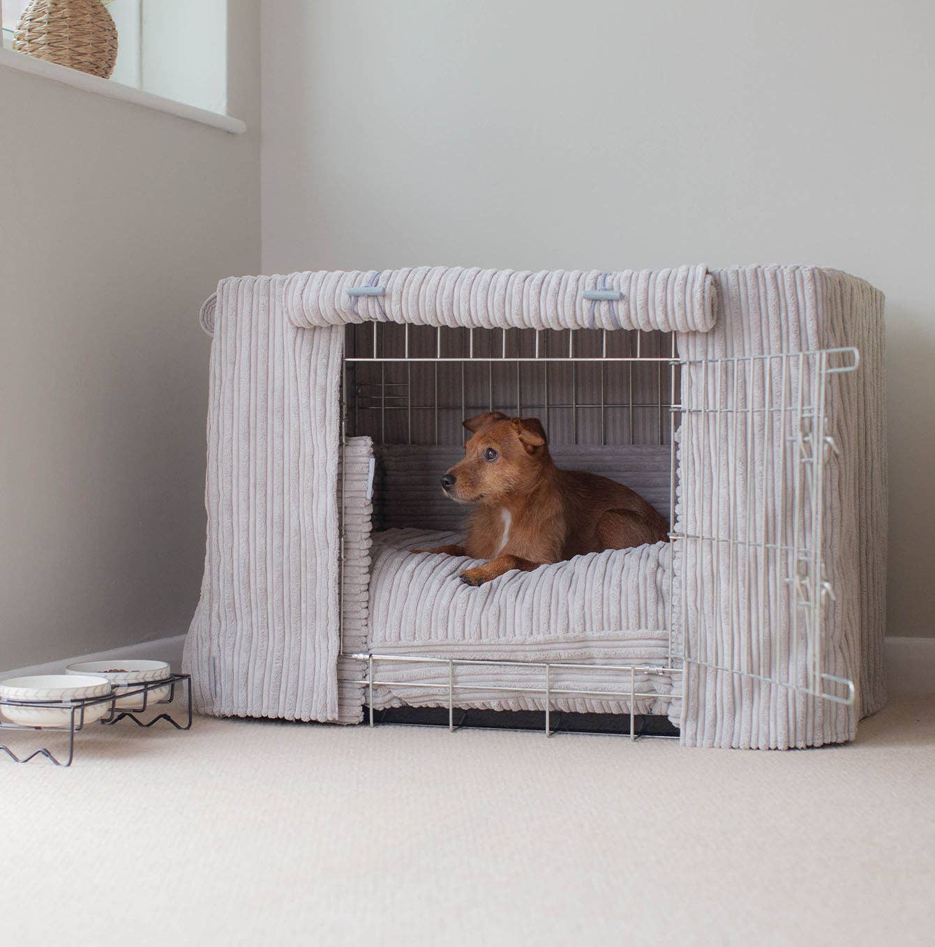 Lords and Labradors - Wholesale Pet Bed - Dog - Dog Crate Set in Light Grey Essentials Plush0