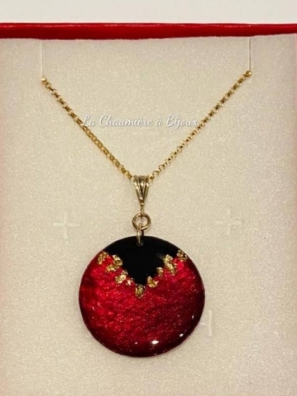 Gold filled red, black and gold flake necklace for wholesale by La Chaumière à Bijoux