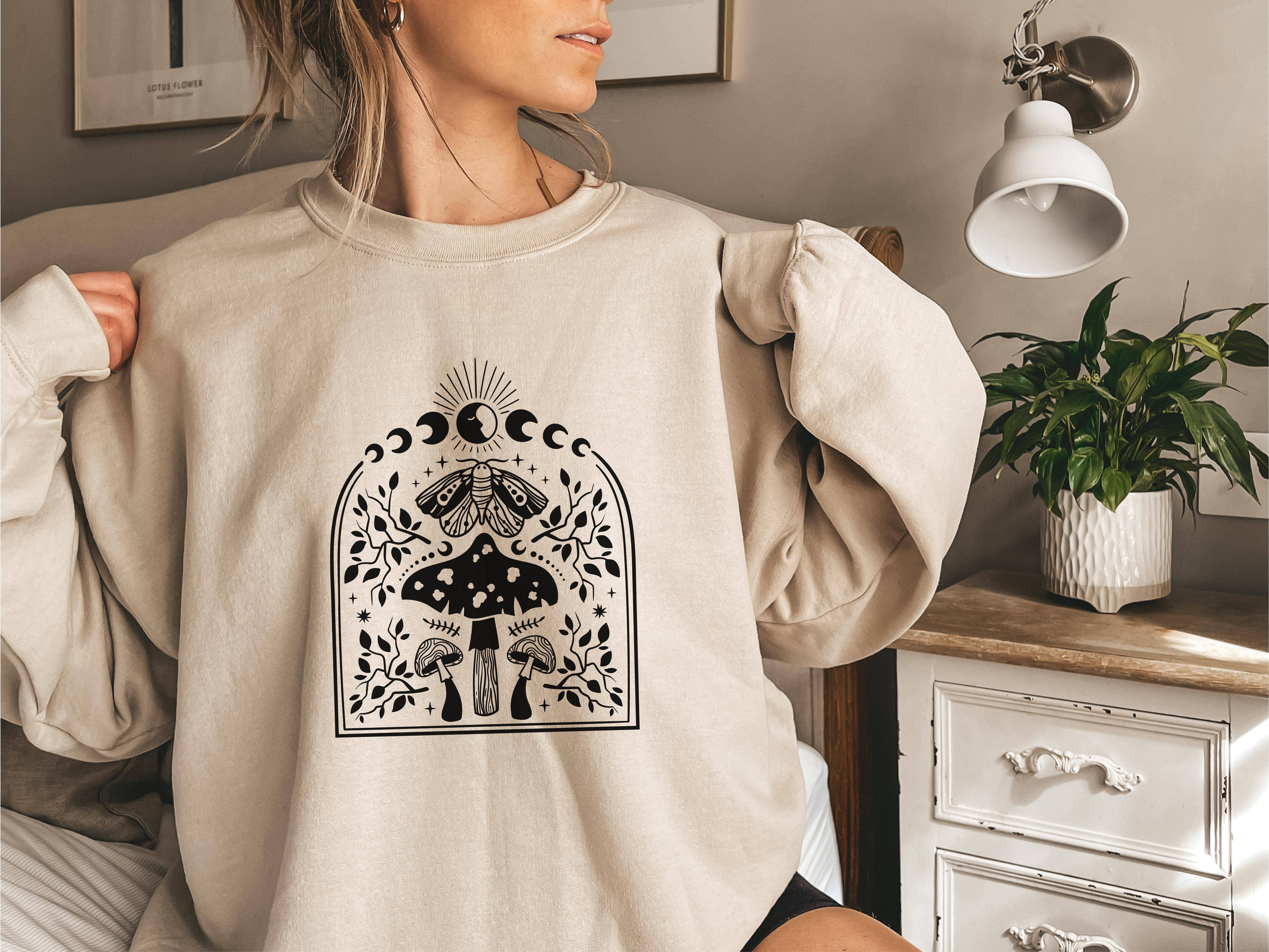 P E T I T R U E - Wholesale Graphic Sweatshirt - Women's - Moon Clothing Sweatshirt Crewneck Mushrooms & Moons0