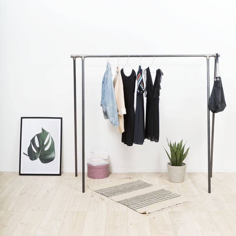 Acero en bruto antioxidante The FLEXIBLE - Perchero con pies redondos de acero de venta al por mayor en Faire2