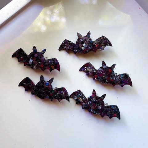 Sparkling New Baby, LLC. – Engroshandel Hårsløjfe - Børn – Sort Prisme Mini Flagermus Sløjfe1