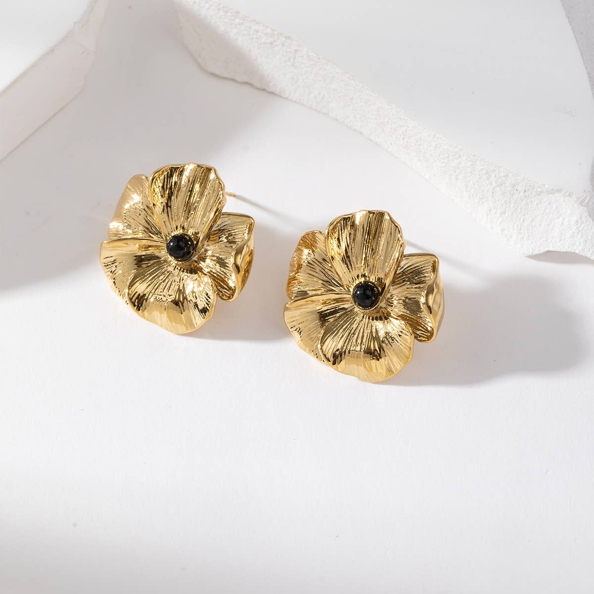 Lovelika - Wholesale Single Earring - flower stud earrings - Mabel