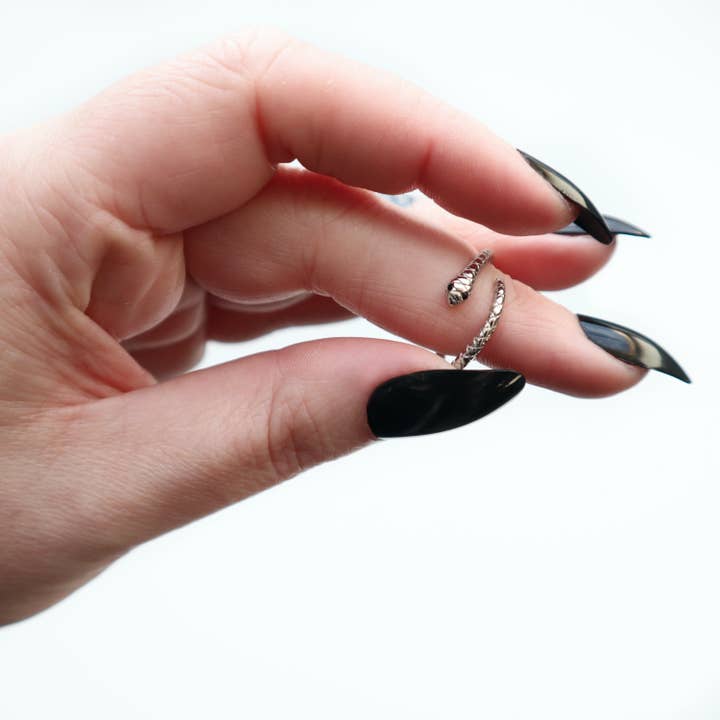 Bague serpent en argent sterling 925 pour la vente par Pour la Rebelle