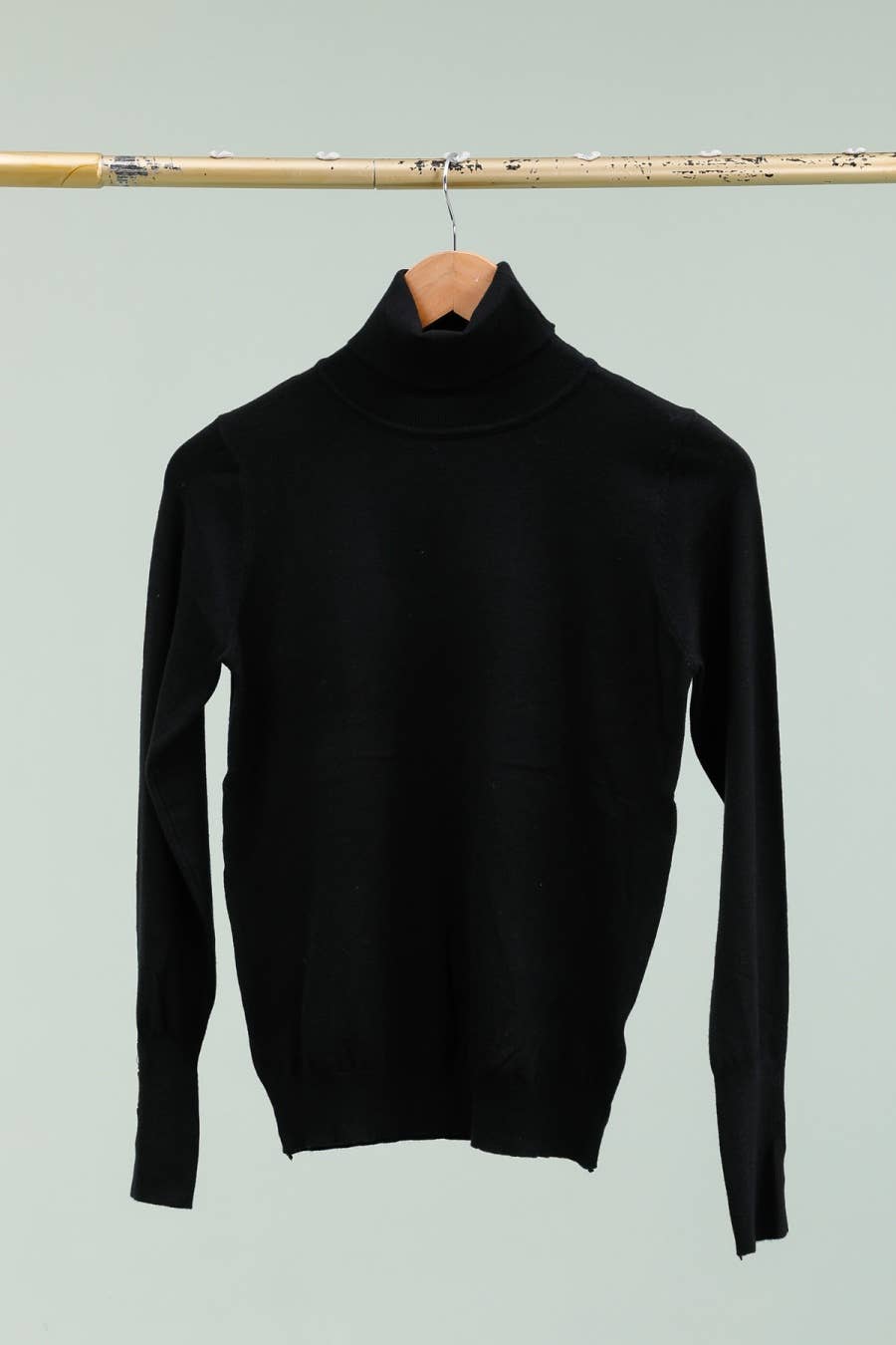 DIX-ONZE - Wholesale Knit Sweater - Women's - Basic Turtleneck Sweater – The Warm Essential with Button Details4