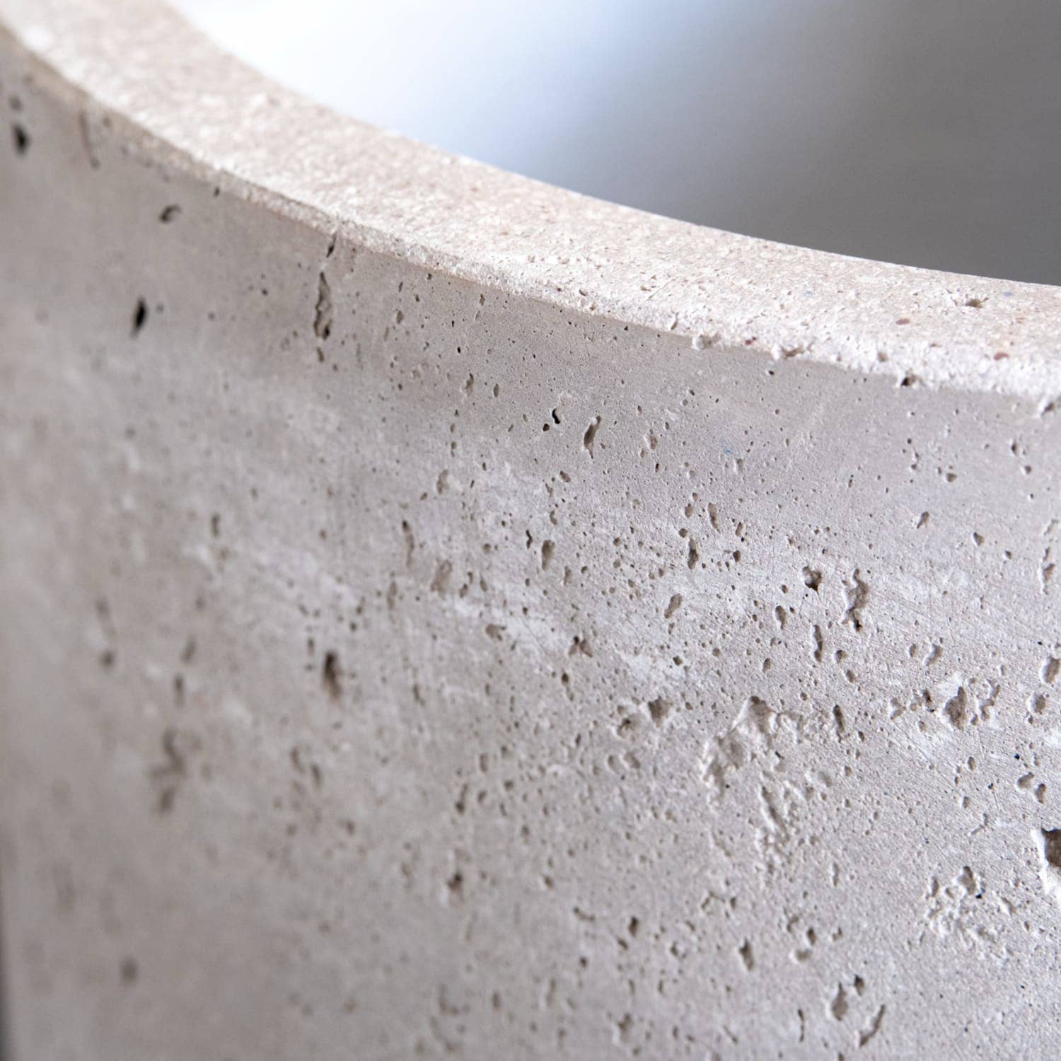 Jobu Home – wholesale Plant pot – Vessara | Truffle – 100cm XXL Tall Concrete Planter – 172L Round Plant Pot5