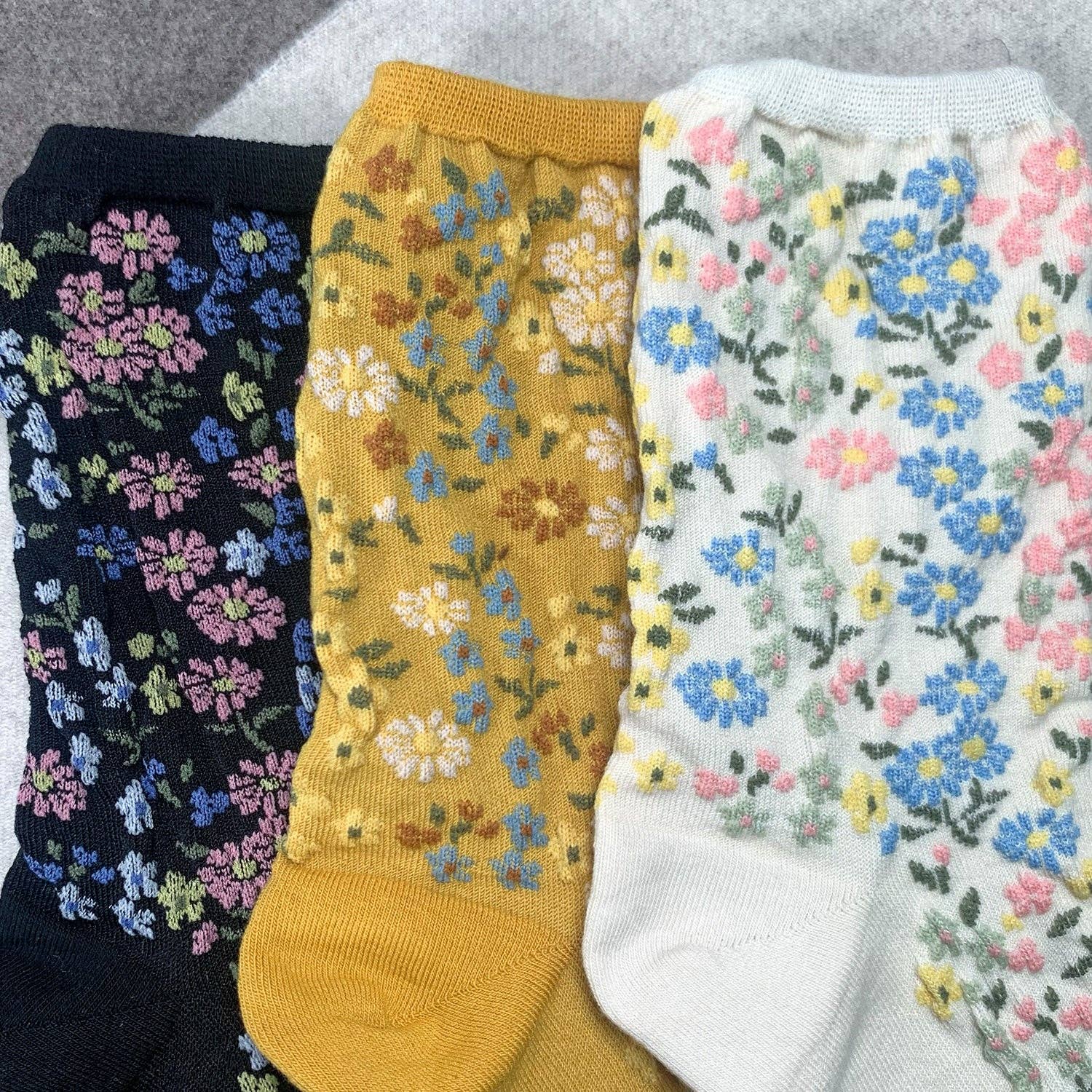 7DAYSSOCKS - Wholesale Socks - Women's - Women's Crew Blooming Garden Socks6