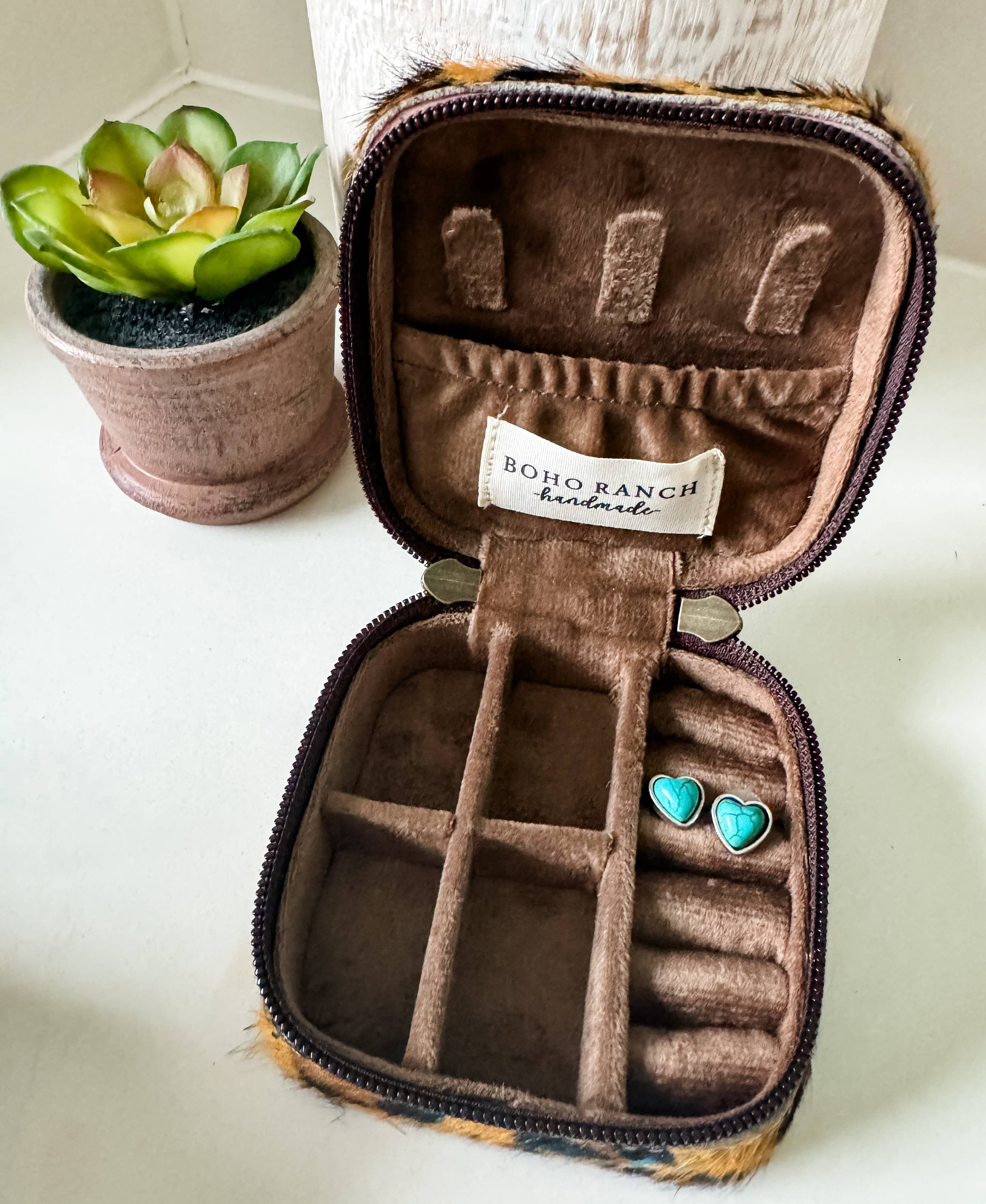 Boho Ranch Shop - Wholesale Jewelry Box/Organizer - MINI COWHIDE JEWELRY BOX Western - travel storage gifts2