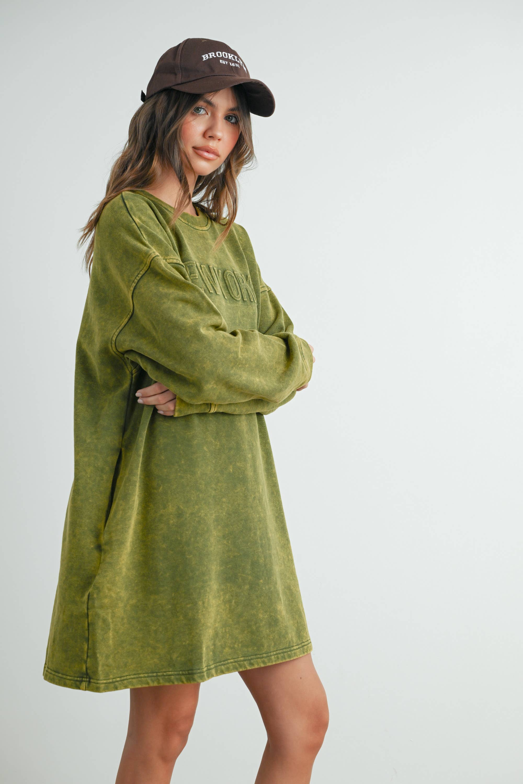 BUTTERMELON – Engroshandel Kjole - Dame – Lang acid wash sweatshirt-kjole - BMD753822