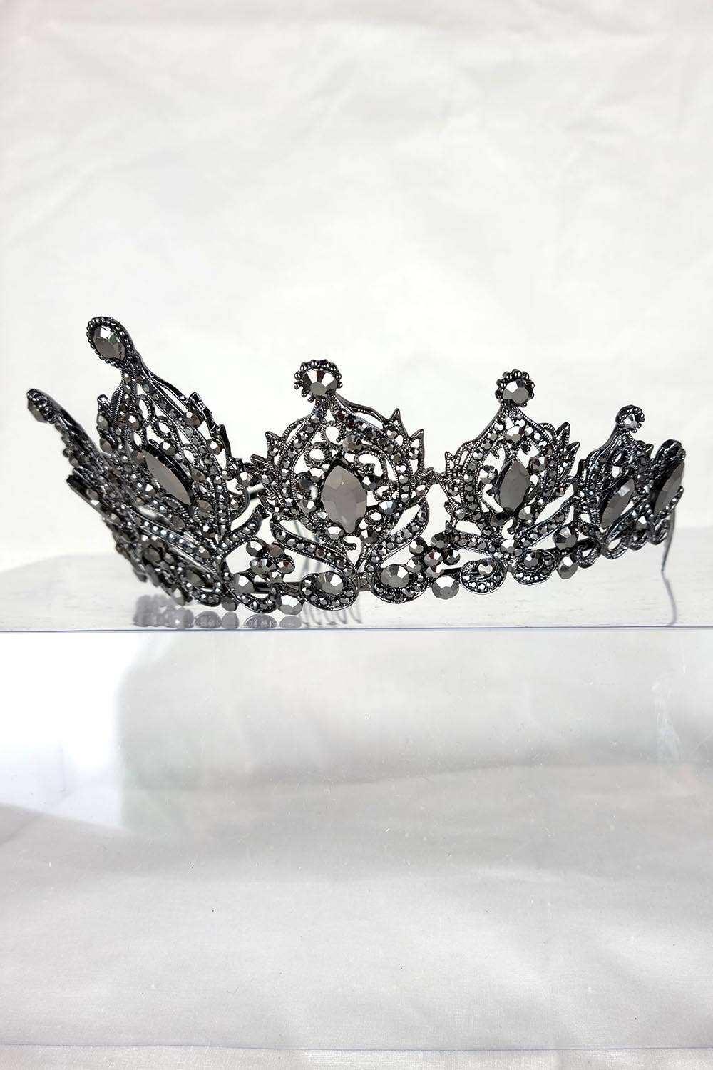Chicas - Wholesale Tiara - Women's - One Size Fits All Tiara With Jewels HT93329