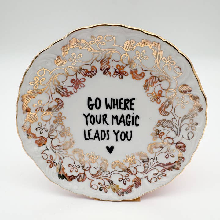 Assiette murale mini VA OÙ TA MAGIE TE MÈNE "brillant" pour la vente par ohRuby