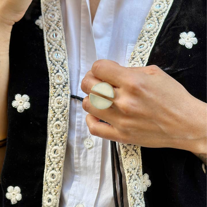 Lamu Brand – wholesale Cocktail/statement ring – Bupe White Ring1