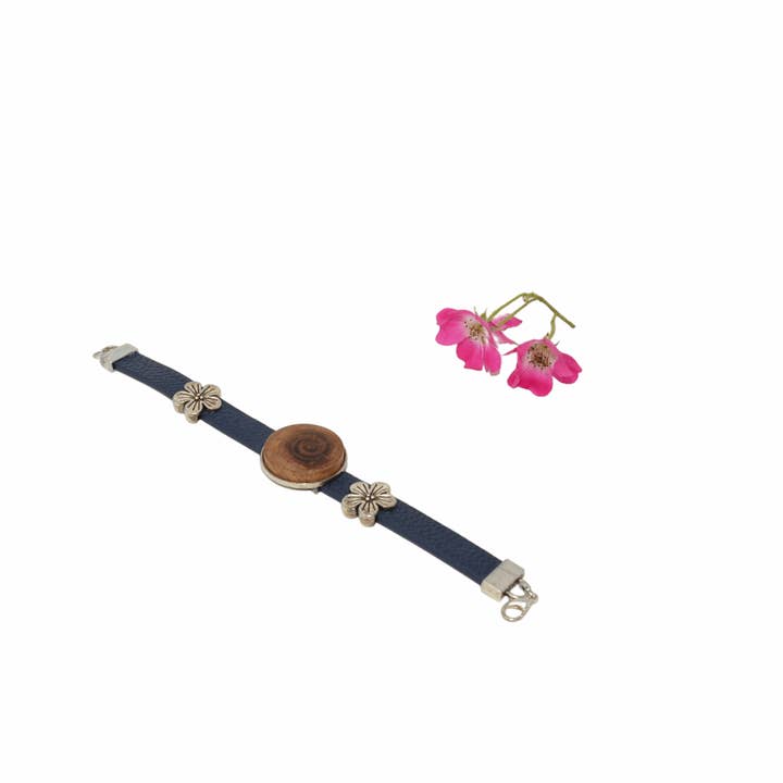 Bracelet en bois avec bracelet en cuir de 2,5 cm, fait main, unique pour la vente par Huizbirn