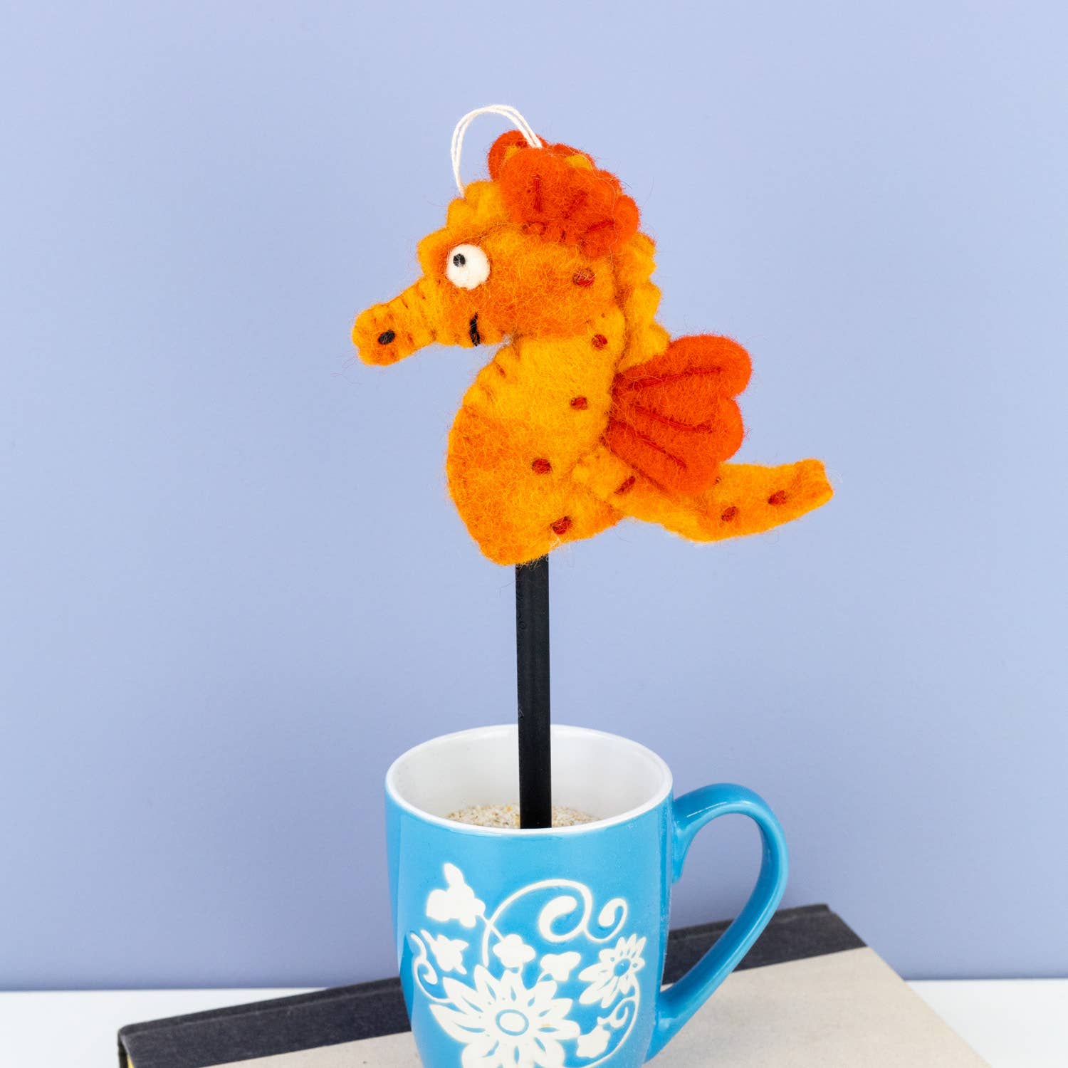 dZi Handmade – wholesale Ornament – Sea Horse Wild Woolie1