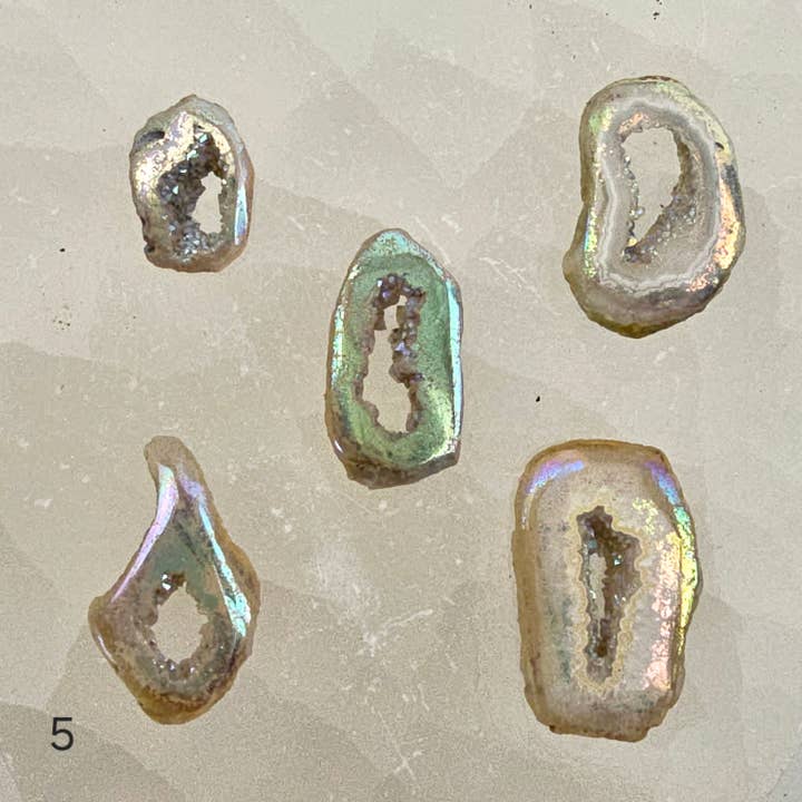 Rock Paradise - Wholesale Spiritual Stone/Crystal - Angel Aura Agate Crystal Geode Slice Drilled Beads