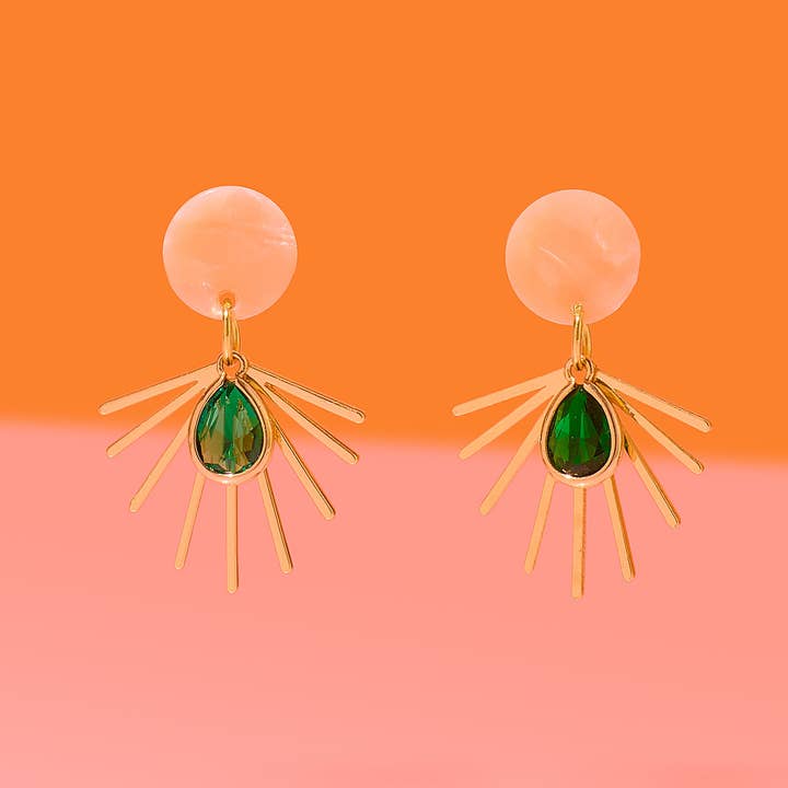 Tribe + Temple – Engroshandel Hængeøreringe og creoløreringe – Hun er en blød lille dingler0