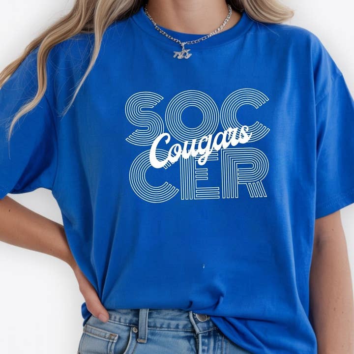 Personalisierbares Maskottchen-Fußballshirt für Frauen – trendiges Soccer-Mom-T-Shirt für den Großhandel von Friday Night Wives