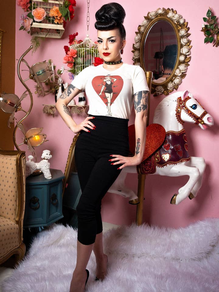 Mischief Made - Vente T-shirt sérigraphié – femme - T-shirt ajusté Heart Attack en ivoire2