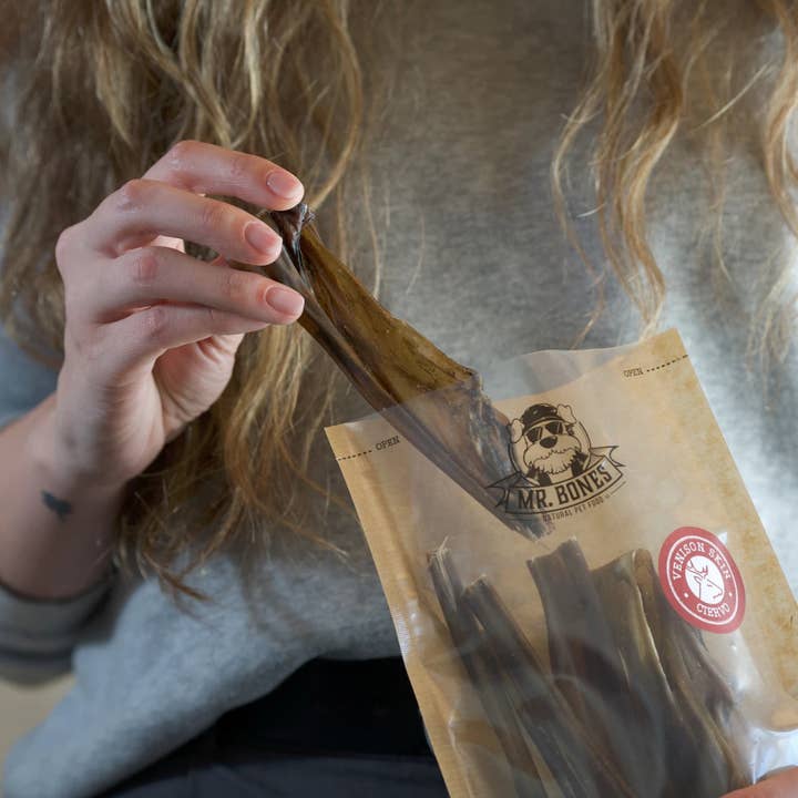 Mr.Bones - Natural Pet Products - Wholesale Pet Treats - Dog - Natural snack for dogs - Venison skin1