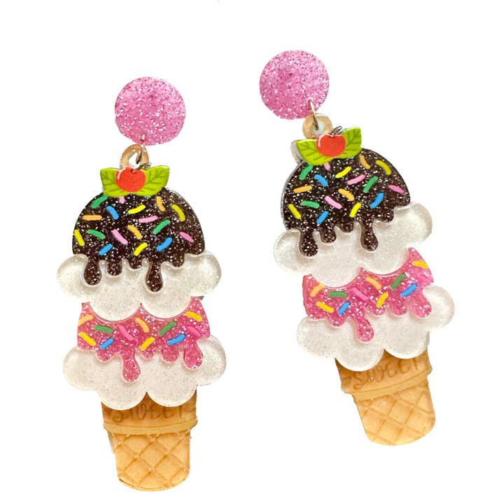 Sundae örhängen för wholesale av THE ACCESSORY SCOUT