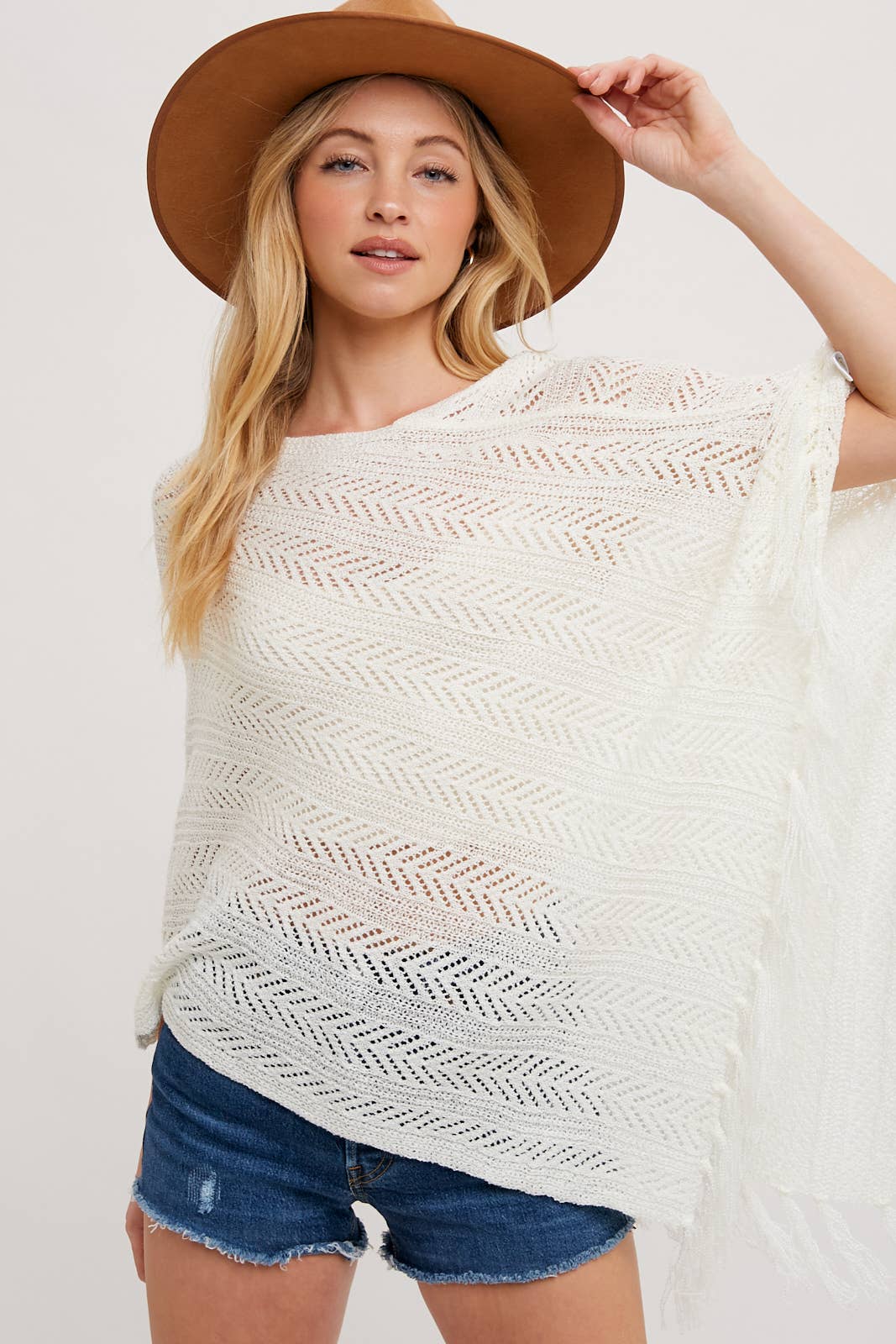 Bluivy – wholesale Poncho – Women's – OPEN-KNIT FRINGE PONCHO3