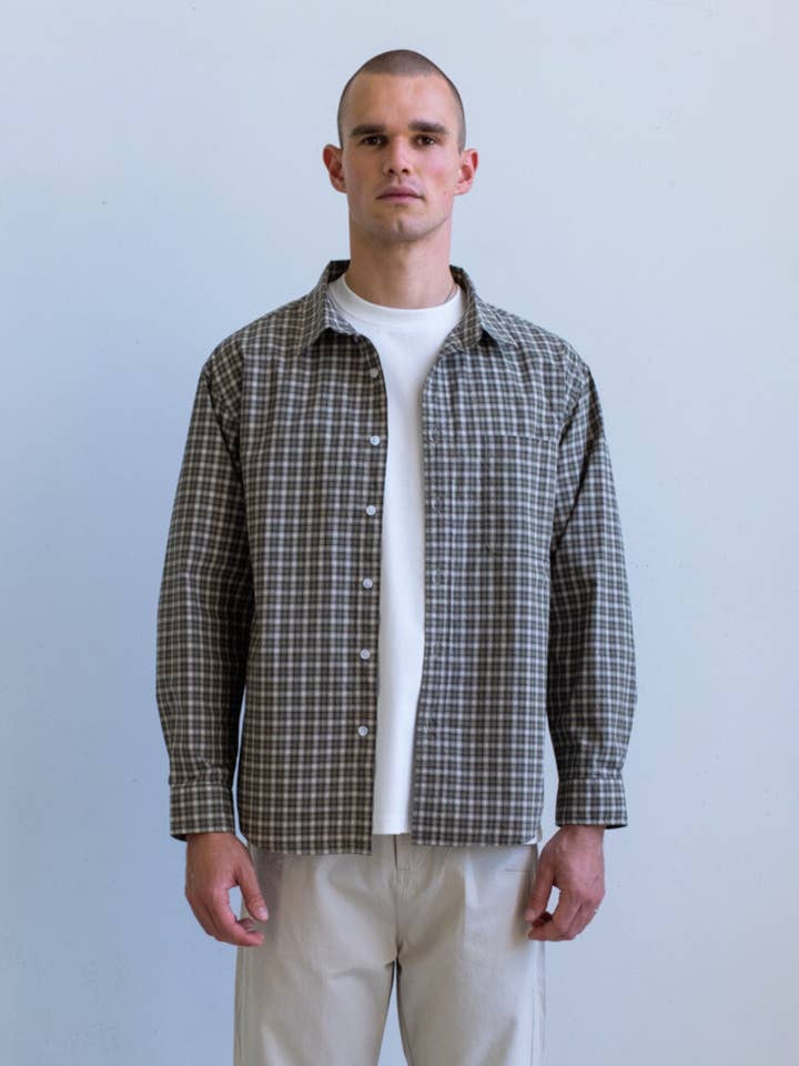 Chemise Heritage à micro-carreaux - motif taupe pour la vente par Hipland