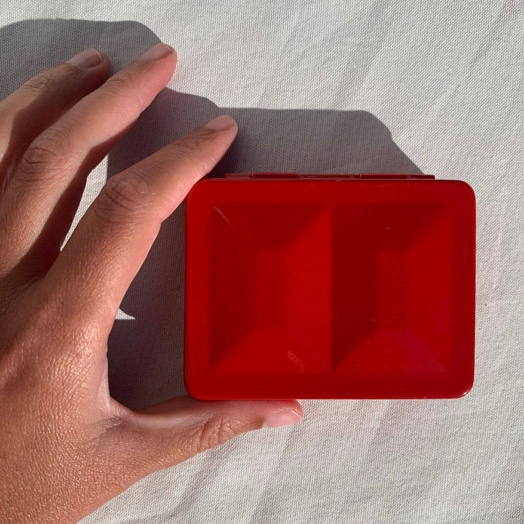 LA NOUVELLE VAGUE COULEURS - Wholesale Palette/Mixing Tray - Small empty lacquered metal watercolor palette - 3 colors available1