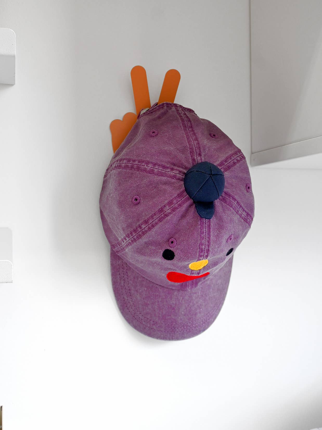 Natali Koromoto – Großhandel Basecap – Damen – Hat on Hat – Originaler Hut mit kleinem Hut8