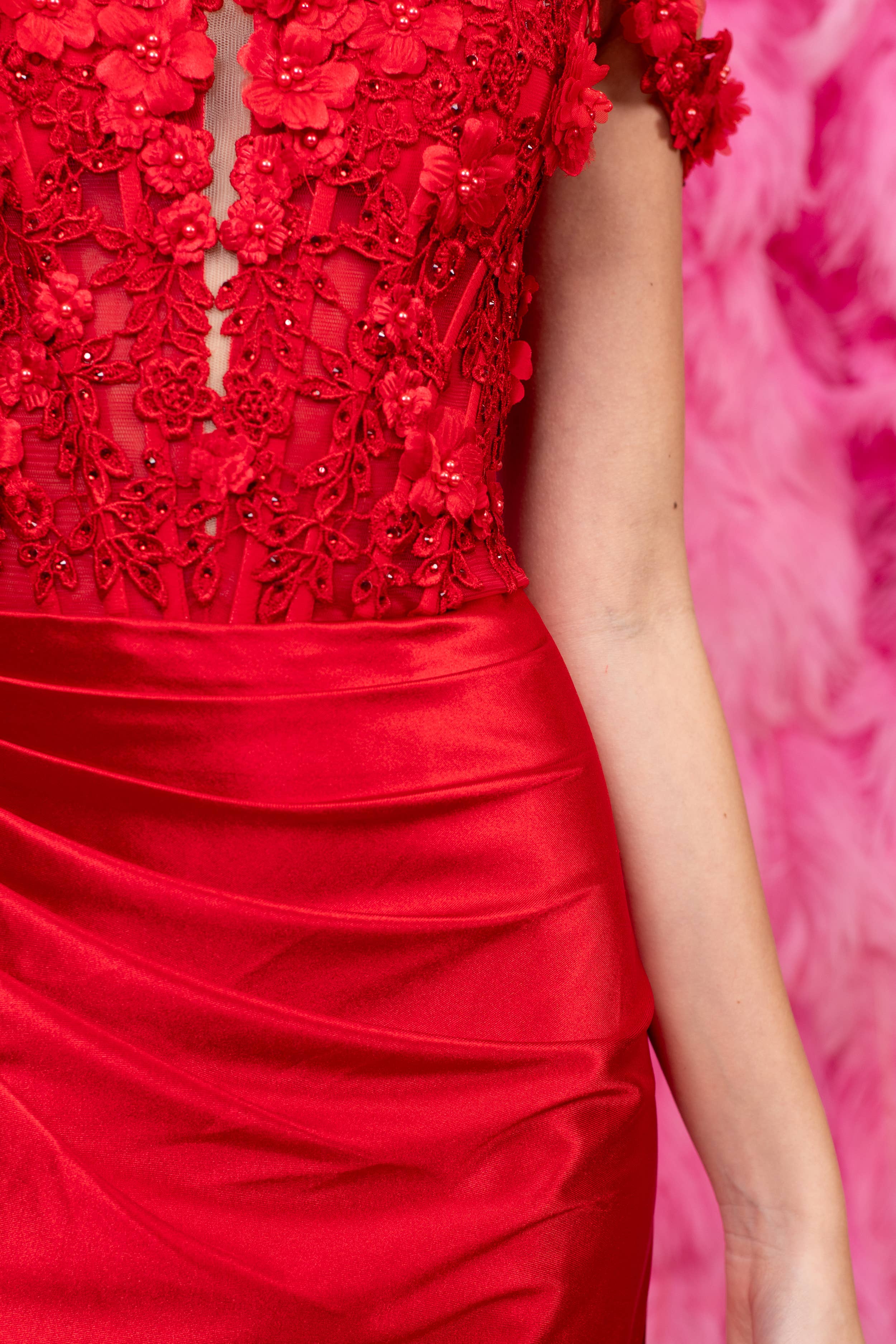 Rosso Demi Red in vendita all'ingrosso su Faire7