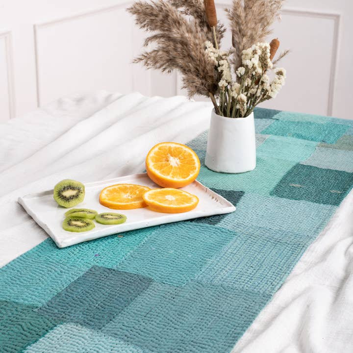 Mosaic Fray Handgemaakte Kantha Tafelloper - Korenbloem voor wholesale door Maison Mieko