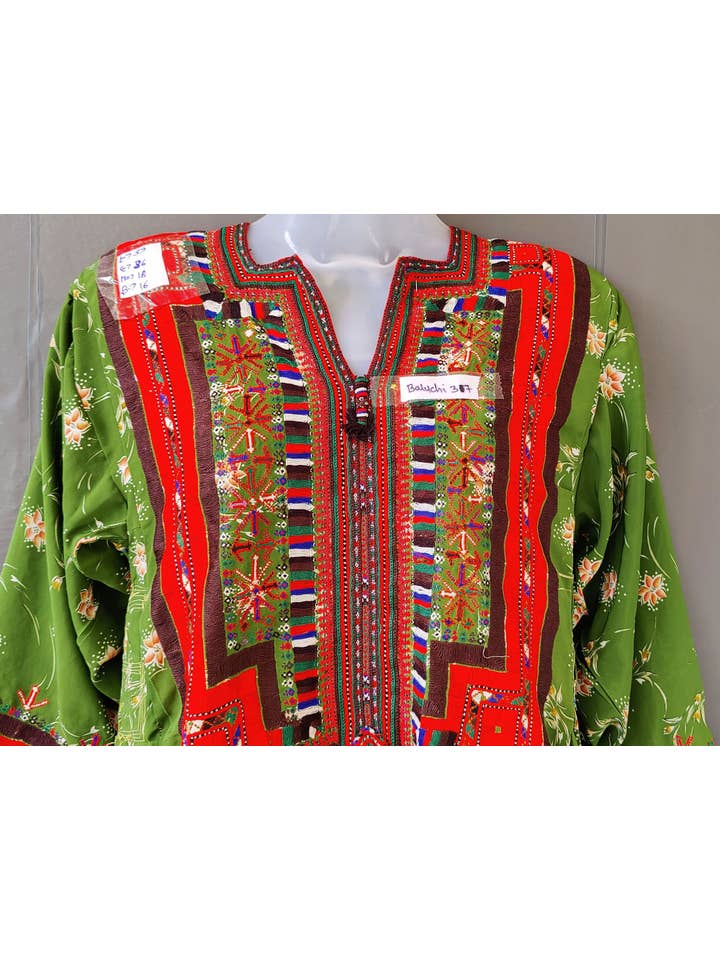 Bhawana Handicrafts - Wholesale Jurk - Dames - Geborduurde antieke zigeuner Bohemian Balochi Banjara-jurk