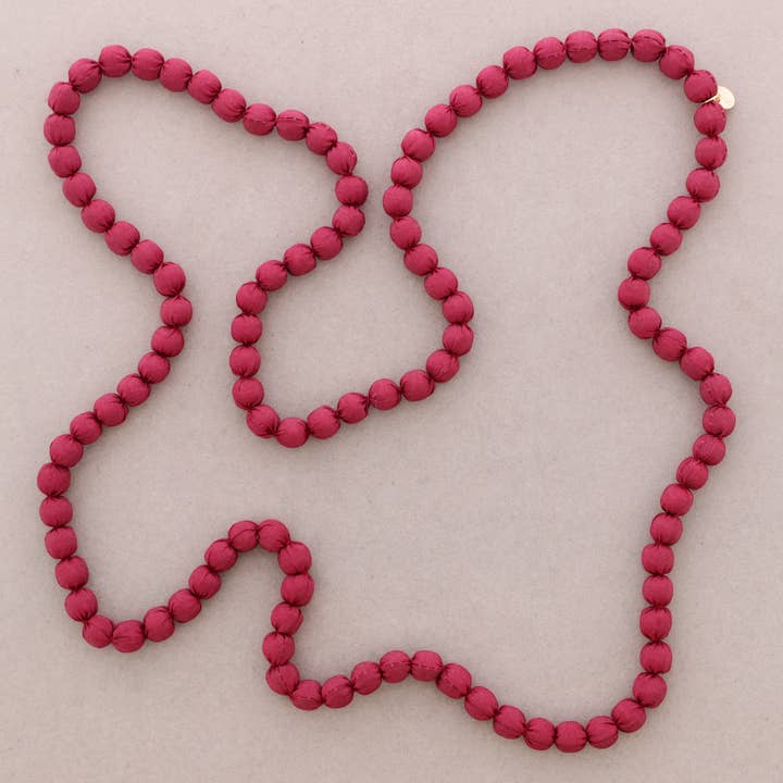 Lange Halskette mit beschichteten Kugeln 10mm*1,2m für den Großhandel von Sonata