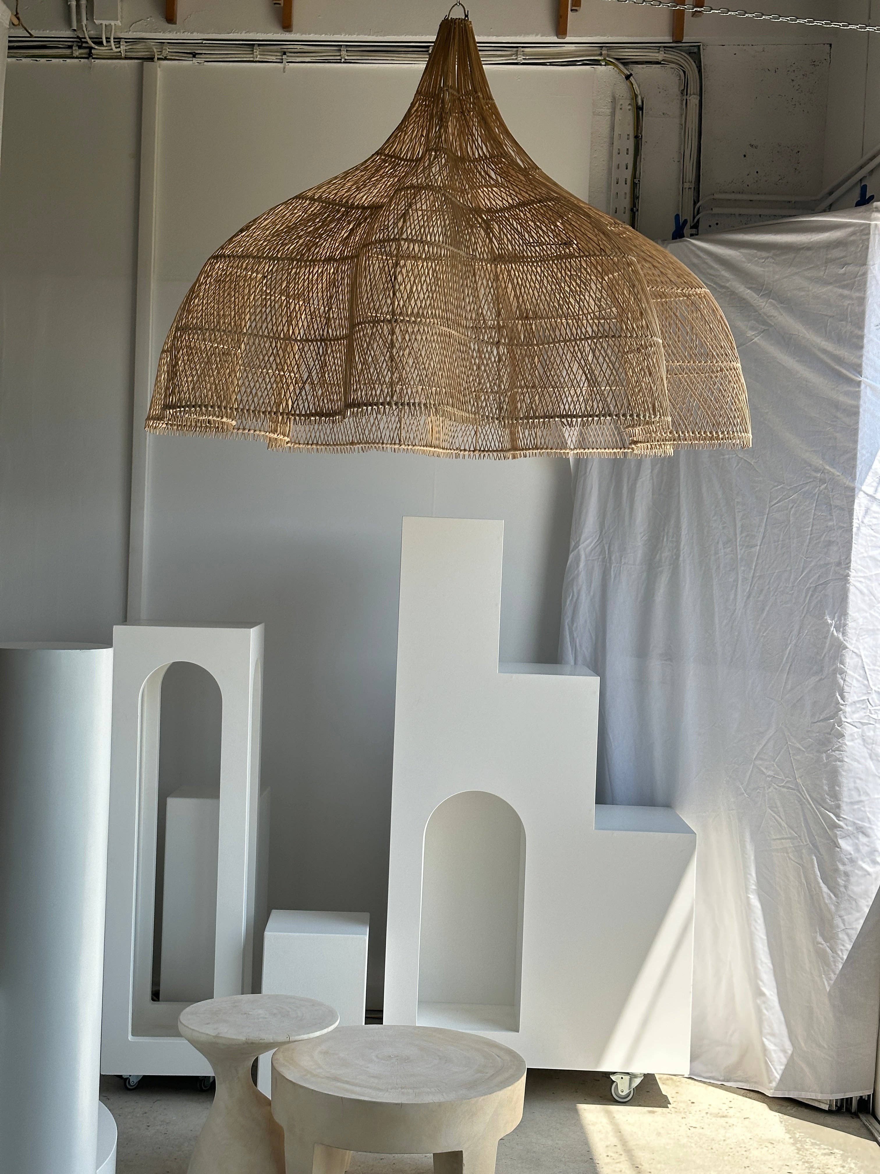 Office Objets - Wholesale Chandelier/Hanging Light - Immense rattan suspension in the shape of a flower, tulip, corolla H:1m; D:1m5011