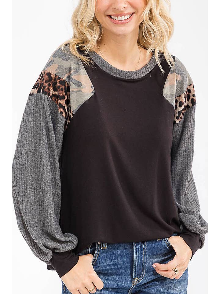 ROUSSEAU - Wholesale Knit Top - Women's - COLORBLOCK CONTRAST PRINT LOOSE FIT TOP0