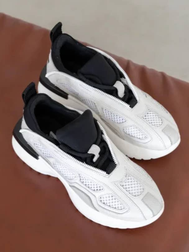 Scarpe da ginnastica bianche in pelle Shadow per la vendita all'ingrosso da parte di Nenya Fashion Limited