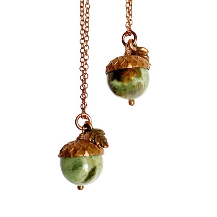 MergingMetals – Großhandel Kette mit Anhänger/Charm – Eichelhalskette-Rhyolith