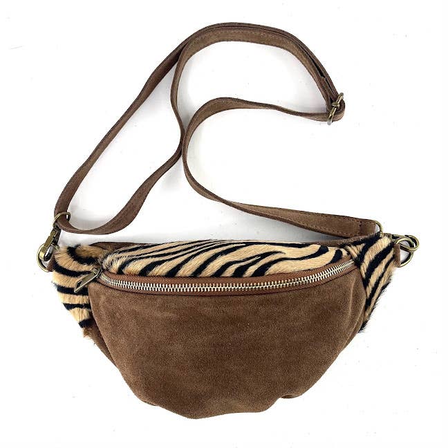 MILANO AMOUR – wholesale Midjeväska - Dam – Midjeväska Basiko i mocka med pony-mönster5