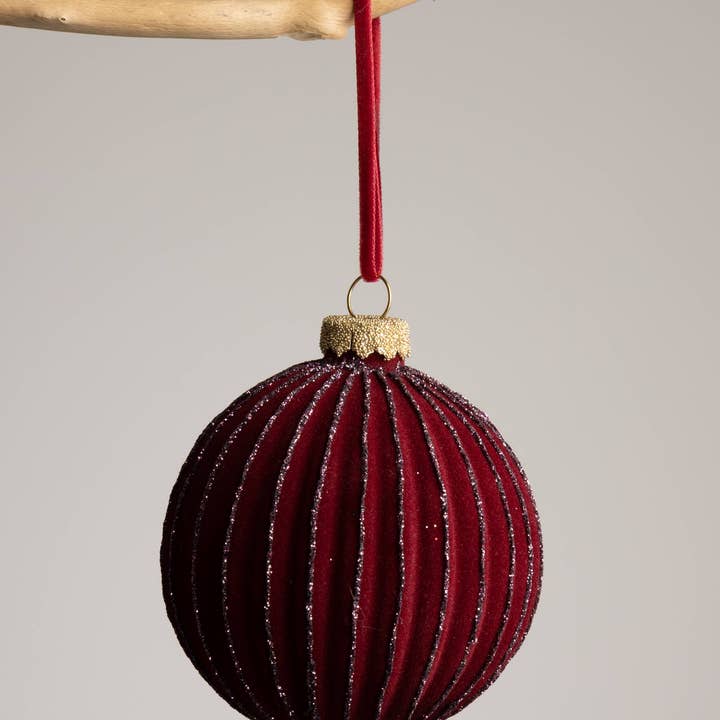 Chehoma USA - Vente Objets de décoration - Boule de Noël 8cm Velvety Burgundy0