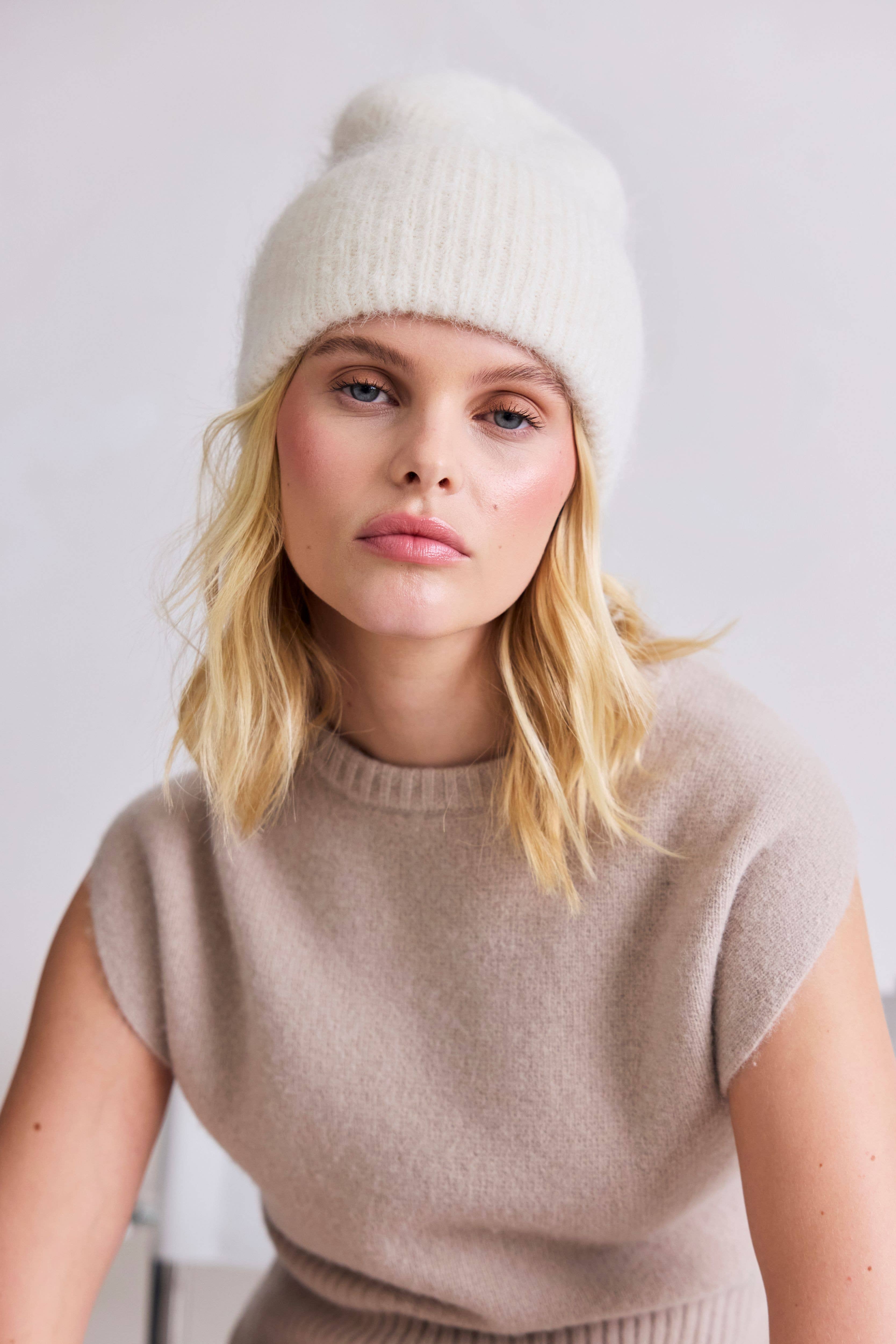 Arctic Fox & Co. - North America - Wholesale Beanie - Unisex - The Alpaca Beanie - Arctic White - FW252